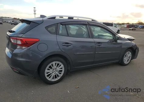 2018 Subaru Impreza Premium z USA, uszkodzony, nr VIN 4S3GTAB64J3711312